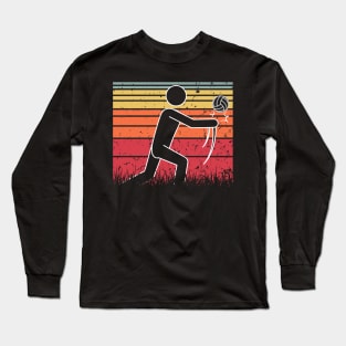 Travel back in time with beach volleyball - Retro Sunsets shirt featuring a player! Long Sleeve T-Shirt